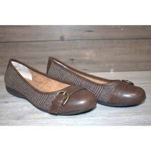 Croft & Barrow Brown Flats with Buckle Detail